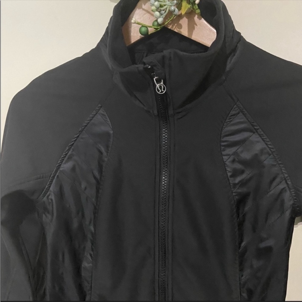 Lululemon jacket - Picture 7 of 7